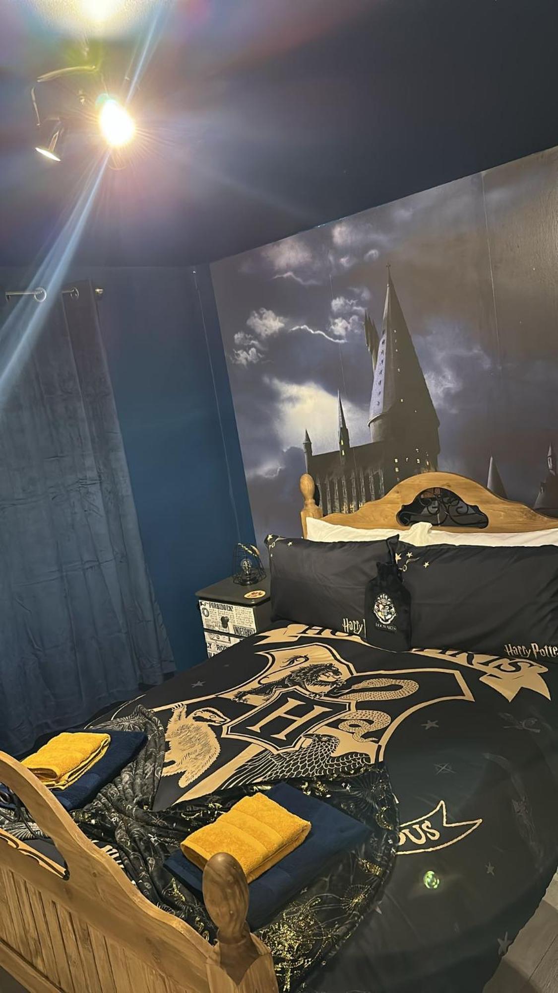 Hogwarts Apartment Abbots Langley Exterior foto